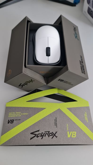 Mouse gamer Scyrox V8