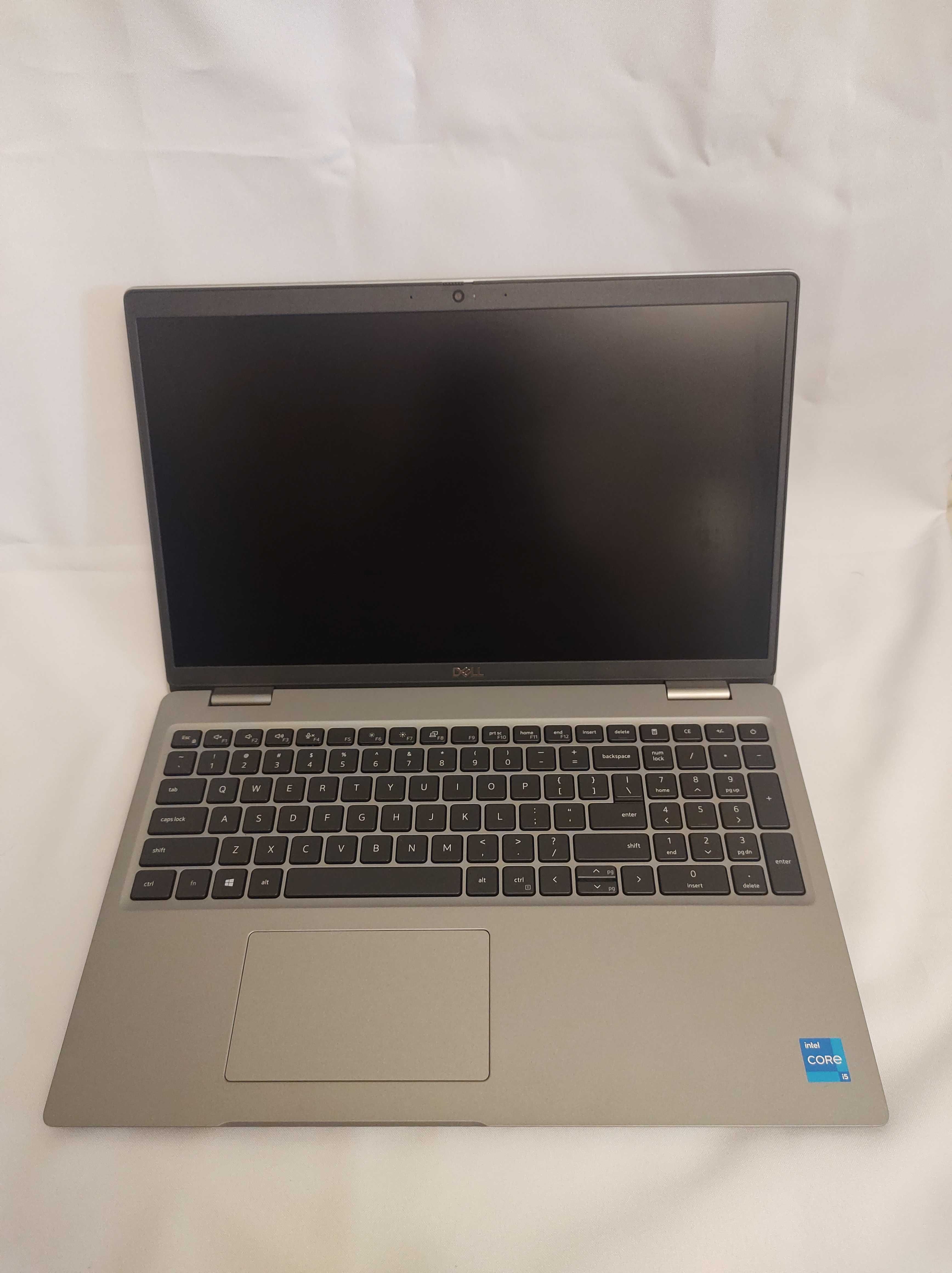 Ноутбук Dell Latitude 5520 IPS FHD 15.6" i5-1145G7/16/256Gb, до 12 год