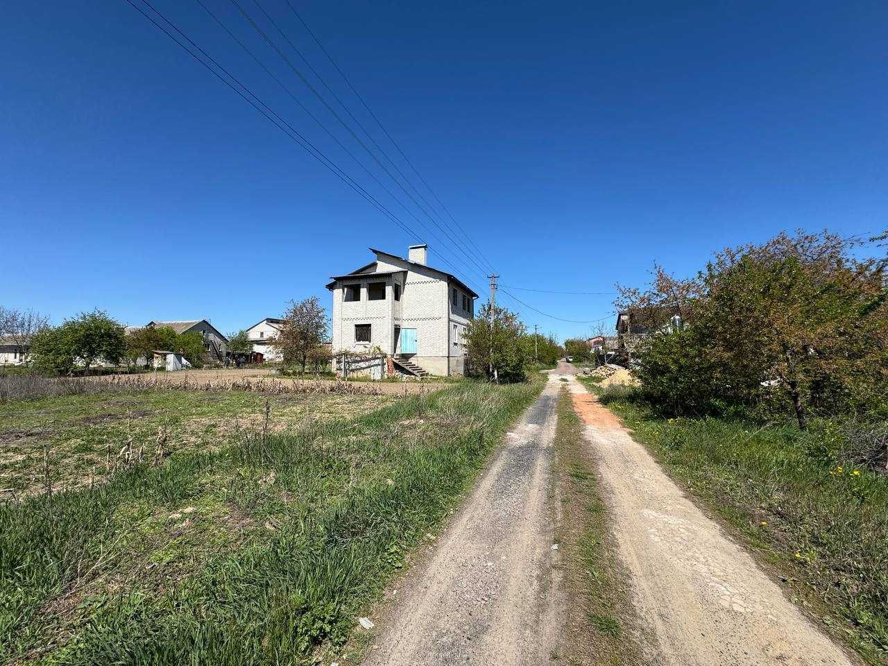 Земельна ділянка в Старому Білоусі