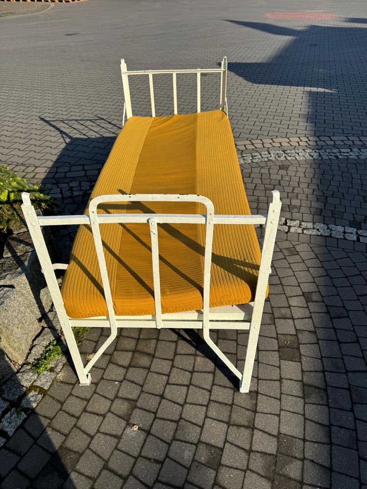 Sprzedam łóżka wojskowe 30 sztuk