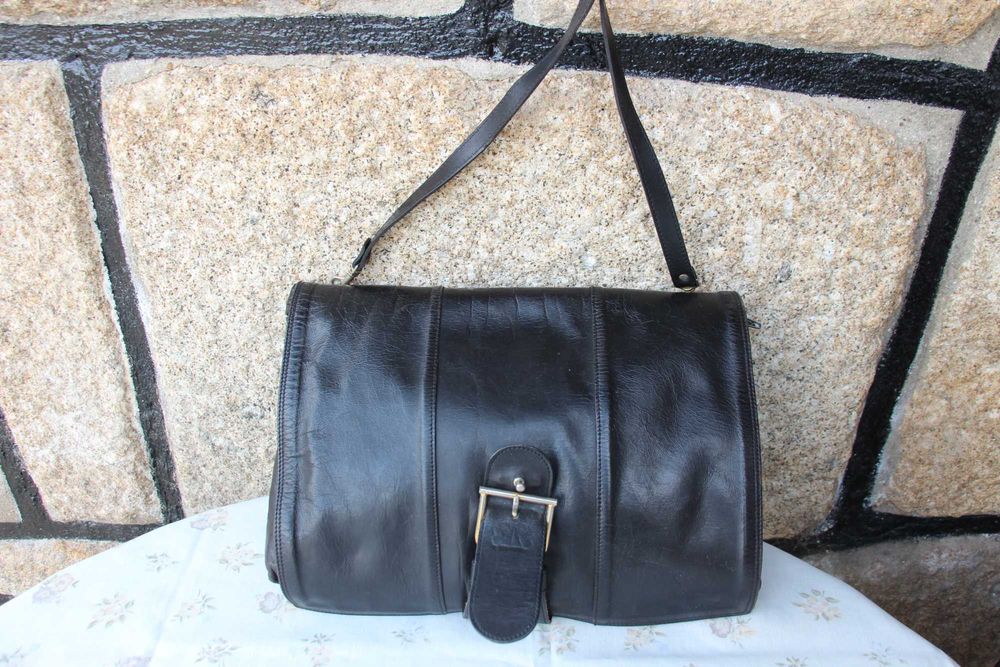 Malas de senhora em pele