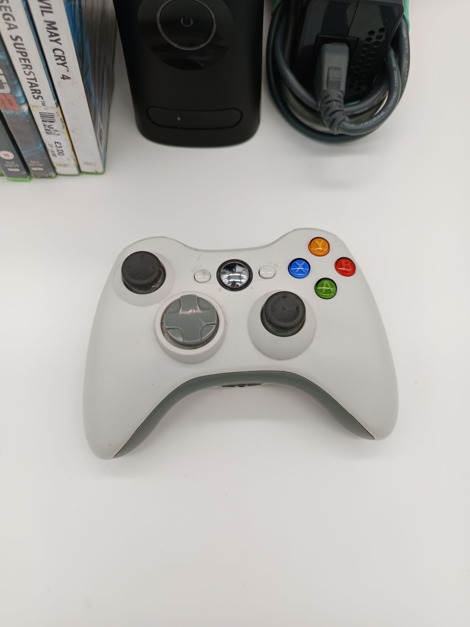 Konsola Xbox 360 120GB + gry + pad