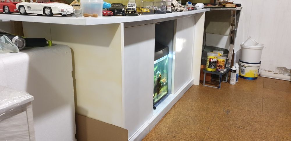Aquario 1.30m + móvel + iluminação.  Ler descrição.