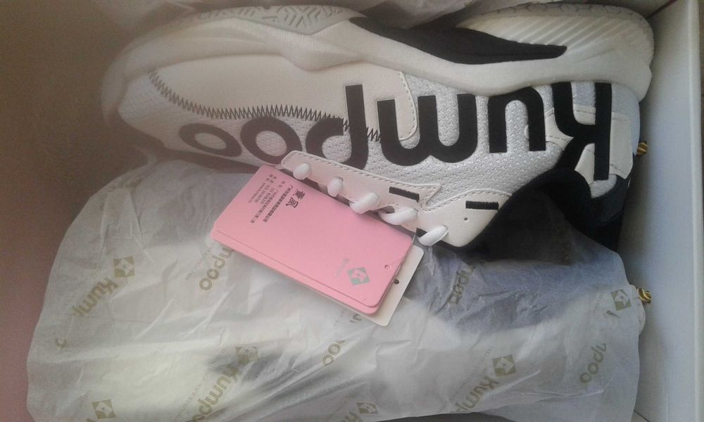 Buty do badmintona Kumpoo Nowe