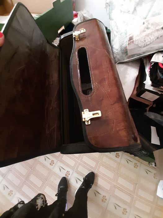 Malote em couro com codigo