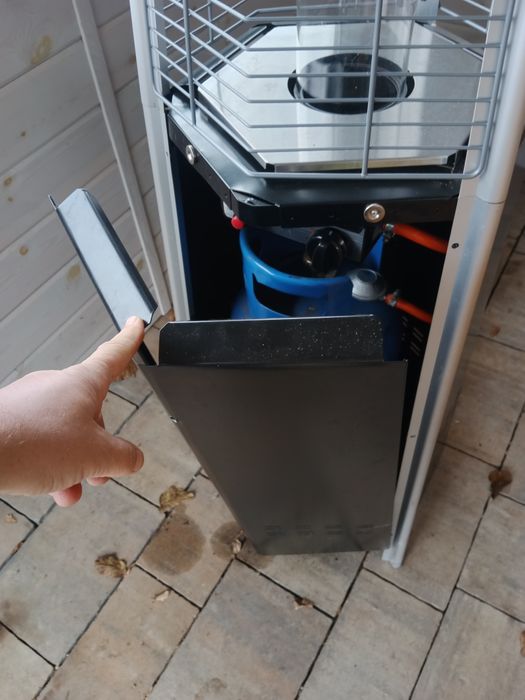 Promiennik , lampa ogrodowa lub tarasowa gazowa