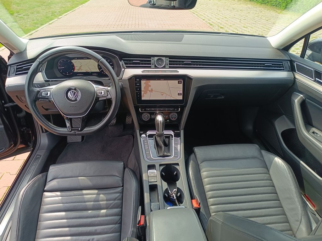 Volkswagen Passat B8 Highline 2.0 TSI 280KM 4x4 DSG • 2018 • Virtual