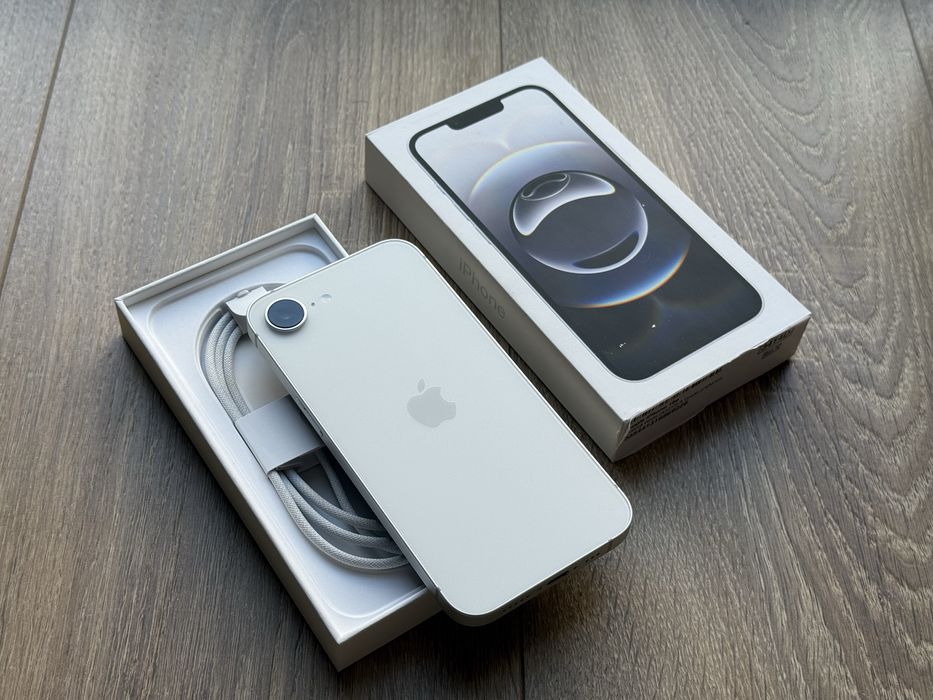 Новий Apple iPhone 16e 128 White Neverlock