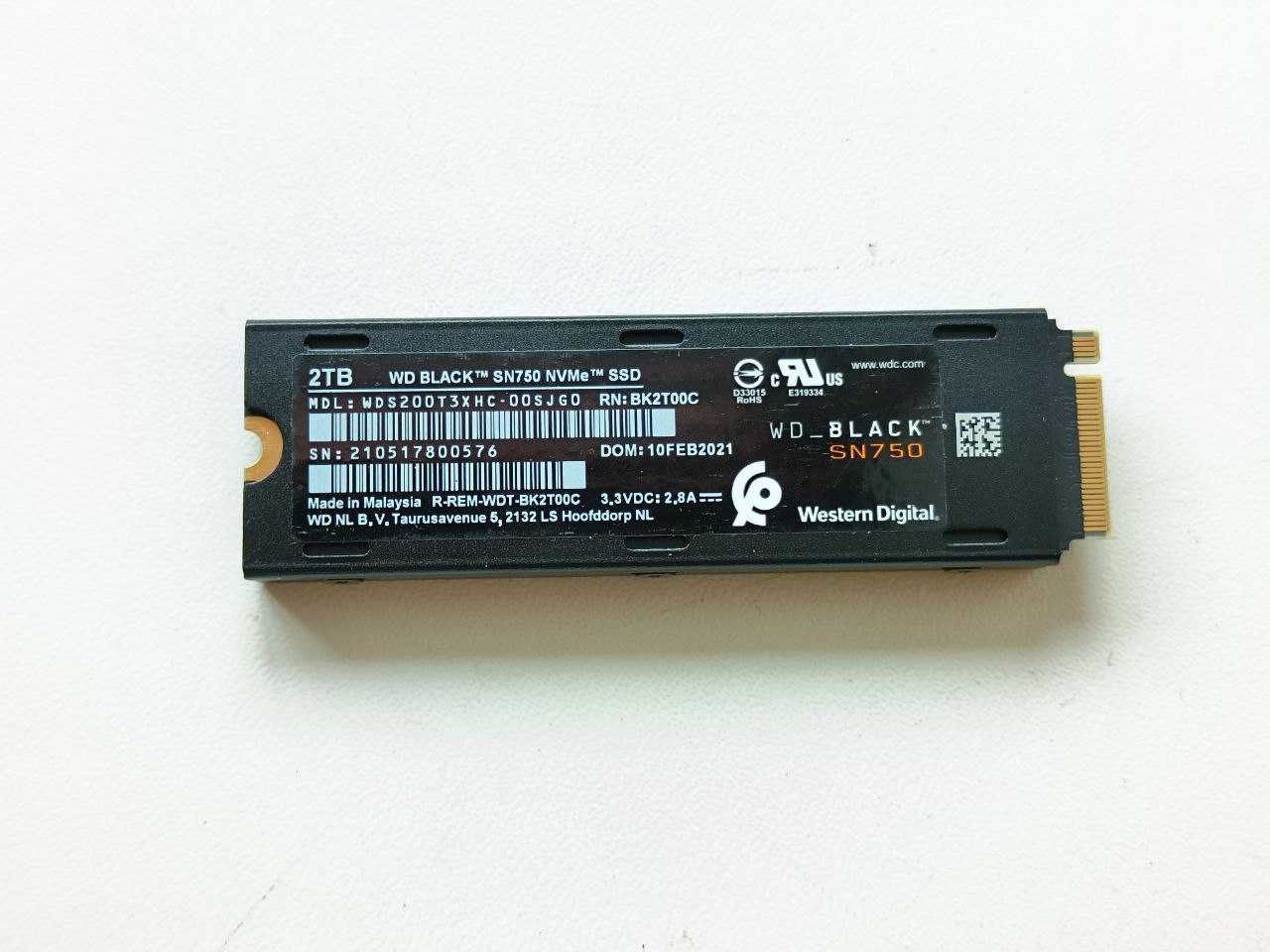 SSD накопичувач WD Black SN750 NVME SSD 2TB + Heatsink (WDS200T3XHC)