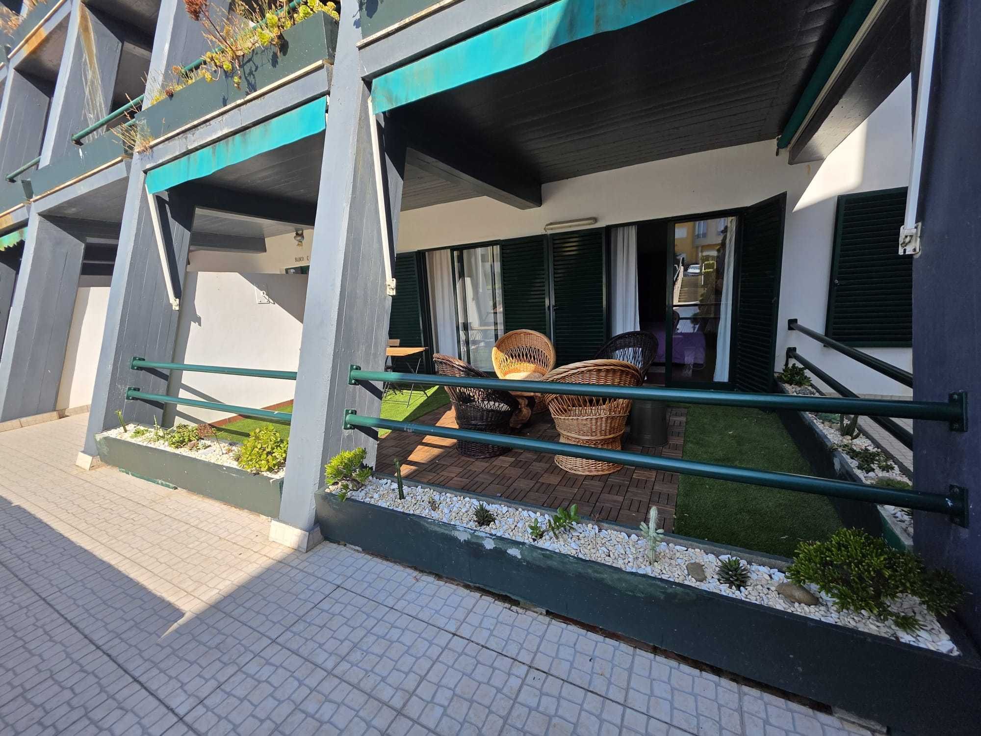 T2 com piscina a 150m da praia disponivel 28 a 5 de Julho