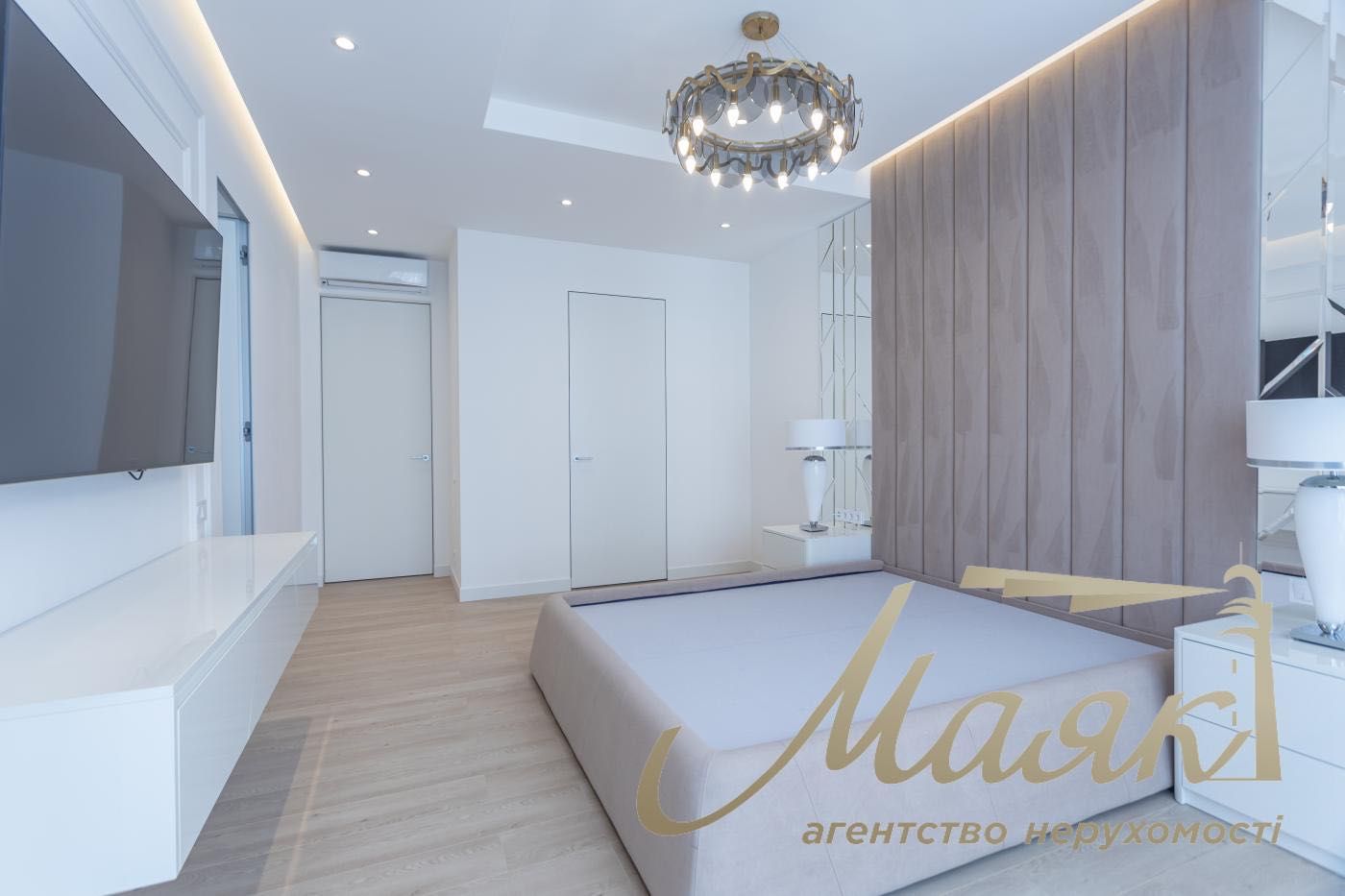 Аренда 4-к квартиры 180м² в ЖК Новопечерские Липки Драгомирова 15Б
