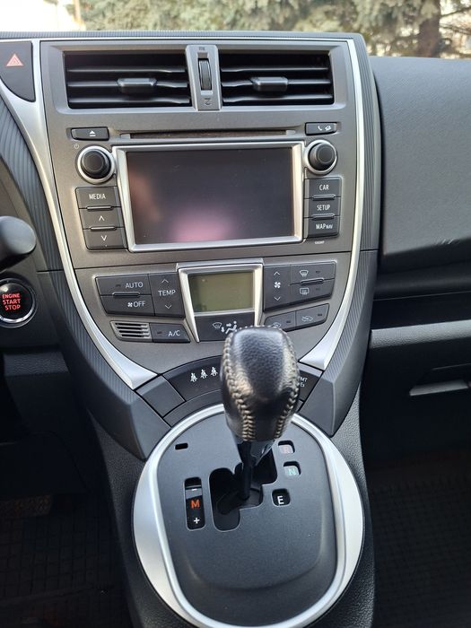 Продам свіжопригнану Toyota Verso S 2014p. Автомат.