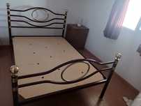 Vendo Cama e Roupeiro