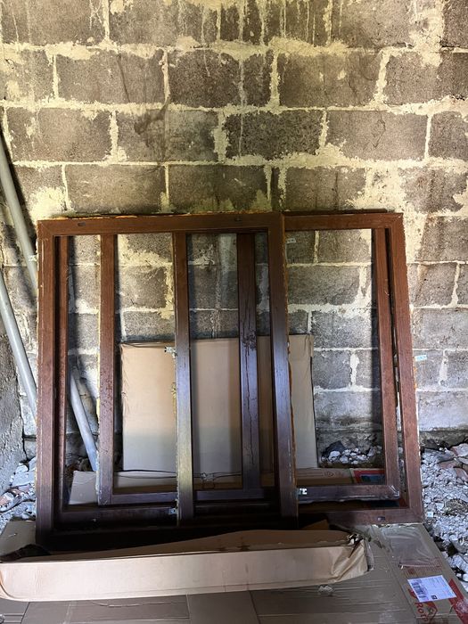 Okna plastikowe brązowe (złoty dąb) z parapetami