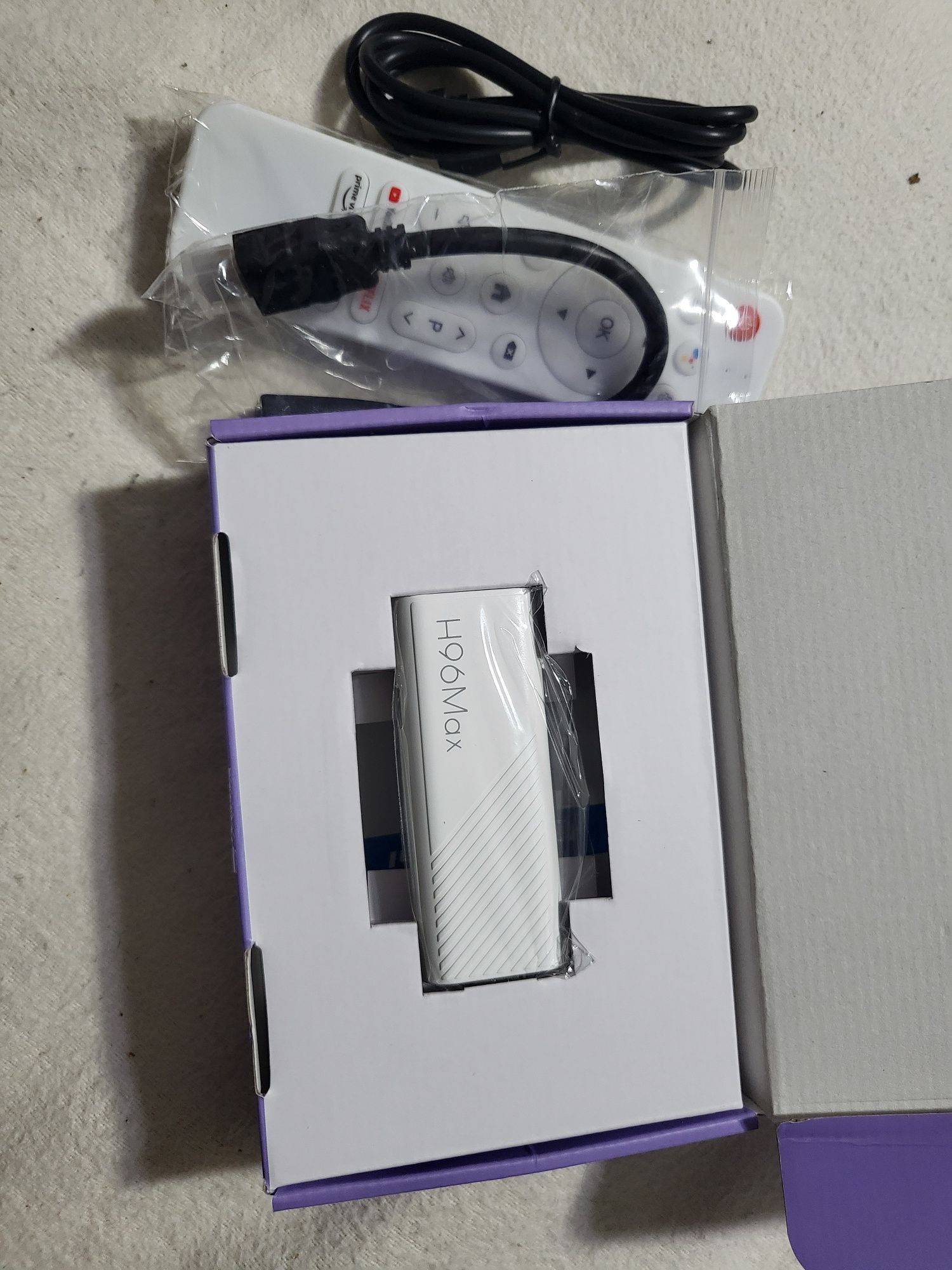 Смарт ТВ приставка H96 Max Stick 2/16 Гб Android TV 14 Allwinner H313
