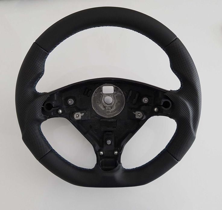 Obszycie kierownicy samochodu naturalną skórą Warszawa i okolice