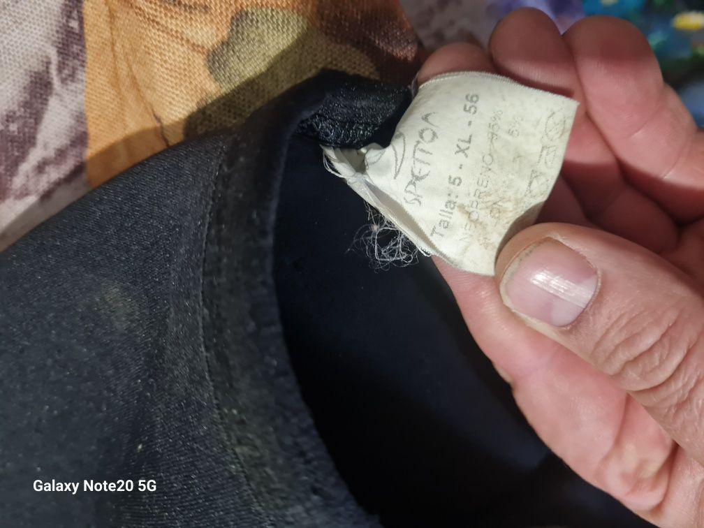 Продам підлітковий гідрокостюм BARE