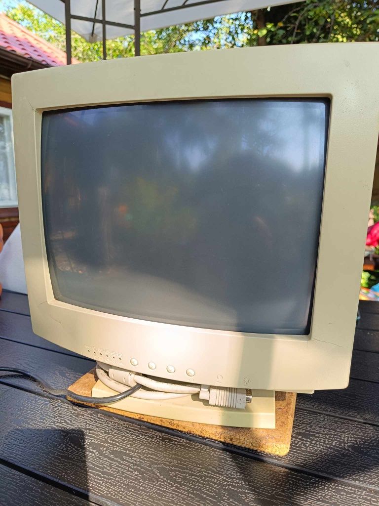 Monitor kineskopów Vobis DL-1455M 1997r
