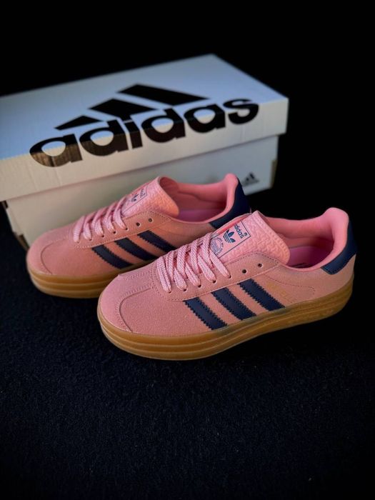 Жіночі кросівки adidas gazelle pink для прогулянок міського стилю