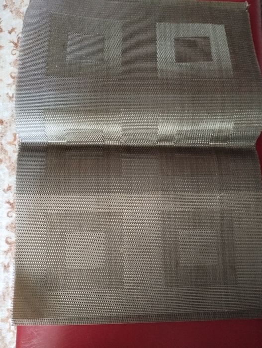 4салфетки на стол розмер ширина 45см на 32см цена за одну 40гр пишите