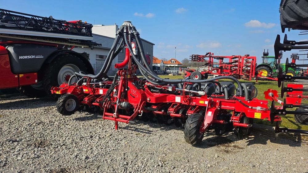 Horsch Siewnik punktowy pneumatyczny Horsch Maestro 12 RX, dostępny od ręki, od dealera! Do buraków, kukurydzy, rzepaku, soi, fasoli, słonecznika  Siew 17 km/h! Finansowanie 0%!   WYPRZEDAŻ - Ostatnia sztuka!