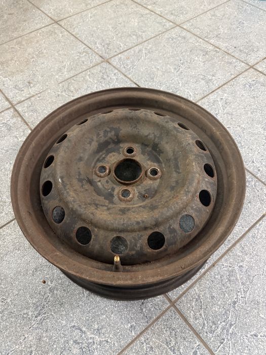 Felgi stalowe  toyota15