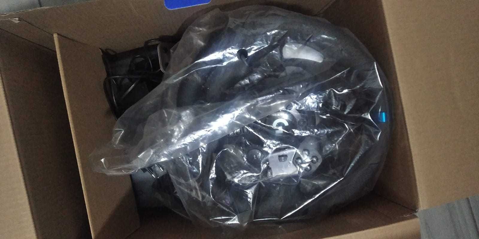 Vendo TRUEFORCE G923 RACING Volante/Pedais (USADO 1 VEZ!)