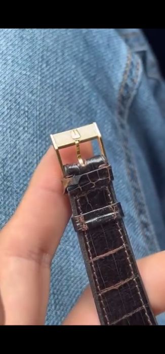 Universal Genève Gilt Shadow automático 35 mm