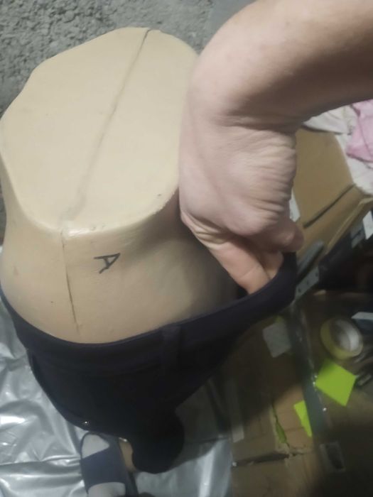 Spodnie wyprzedaż 25 zł cena obowiązuje tylko przez weekend model 3