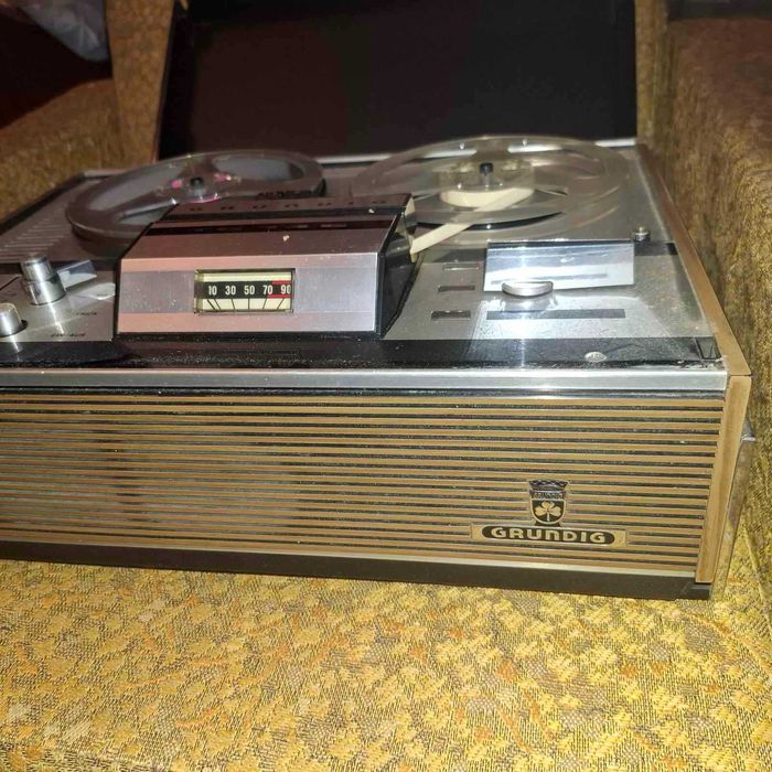 Магнитофон бабинный Grundig  TK-146