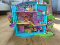 Moji pops party house