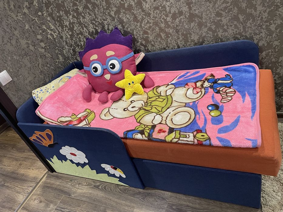 Дитяче ліжко- диван