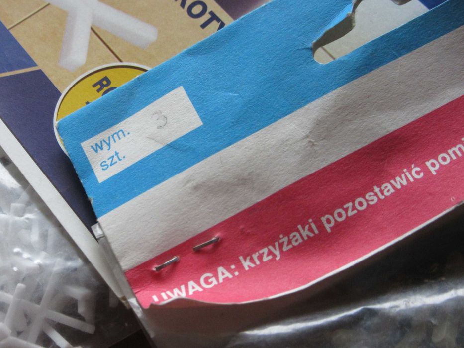 Krzyżyki dystansowe do glazury i terakoty .