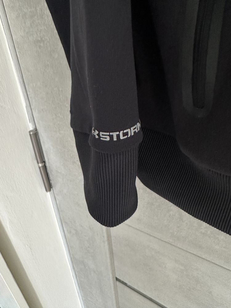 Куртка кофта Under Armour M розмір!