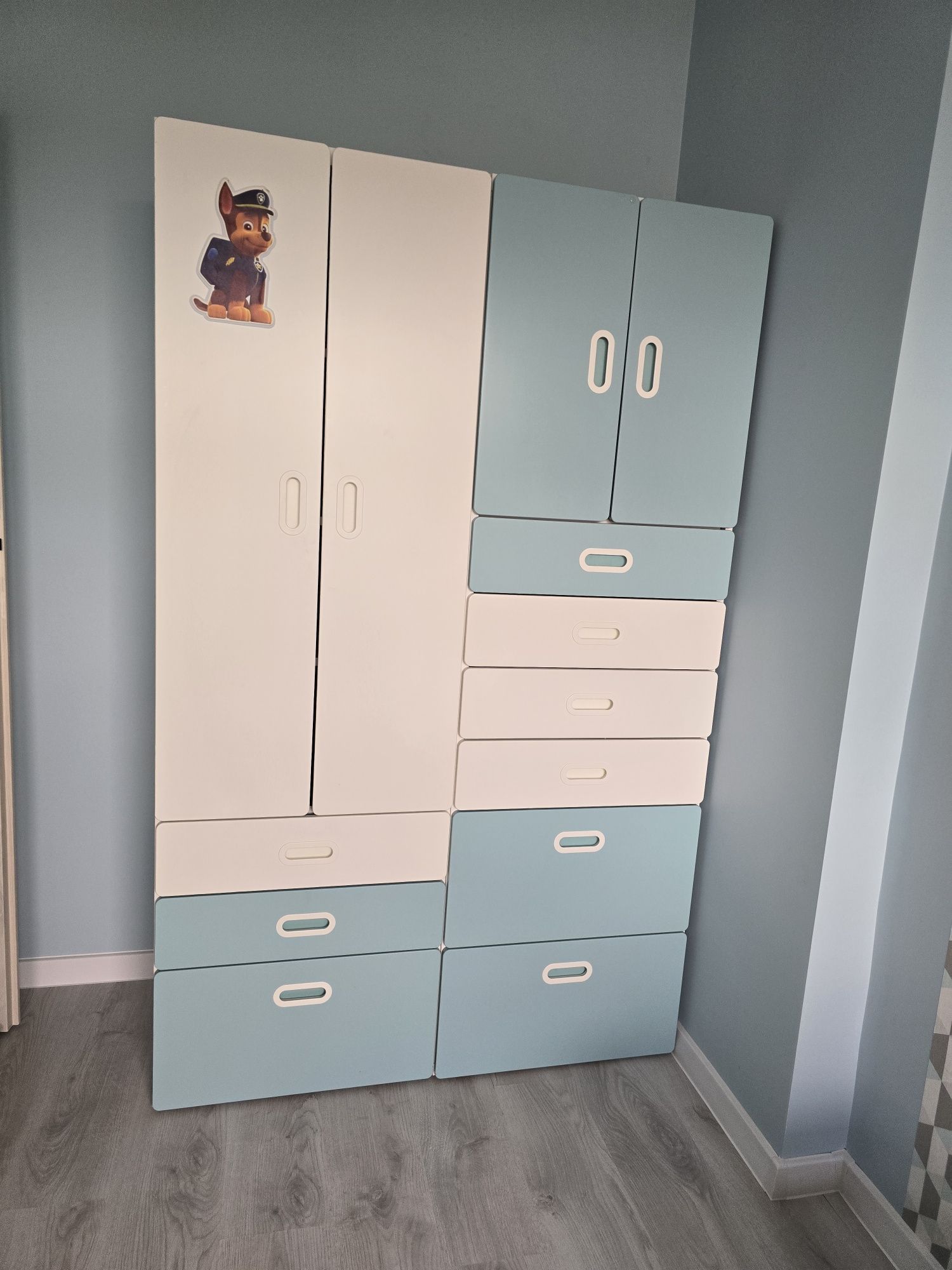 Meble, szafy Ikea Stuva bialo- niebieskie dla dzieci