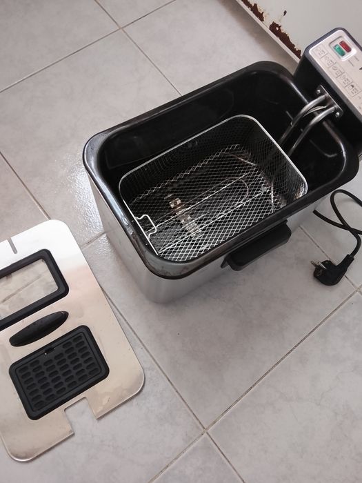 Vendo em bom estado,, fritadeira elétrica valor 50€