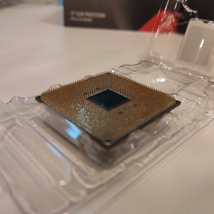 AMD Ryzen 7 3700X