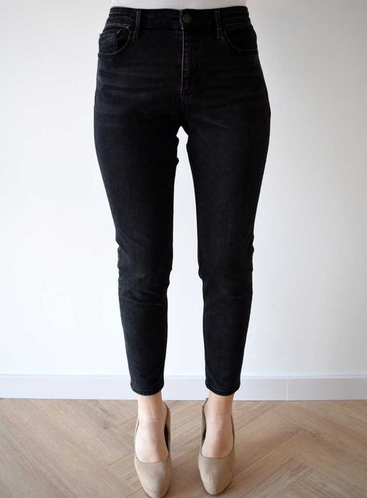 Stradivarius 44 xxl czarne spodnie rurki  high waist wysoki stan