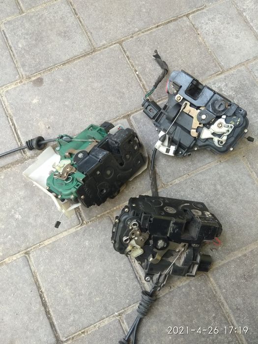 Замок двері  ручки електро R/L VW Volkswagen Bora Golf 4 Бора Гольф 4