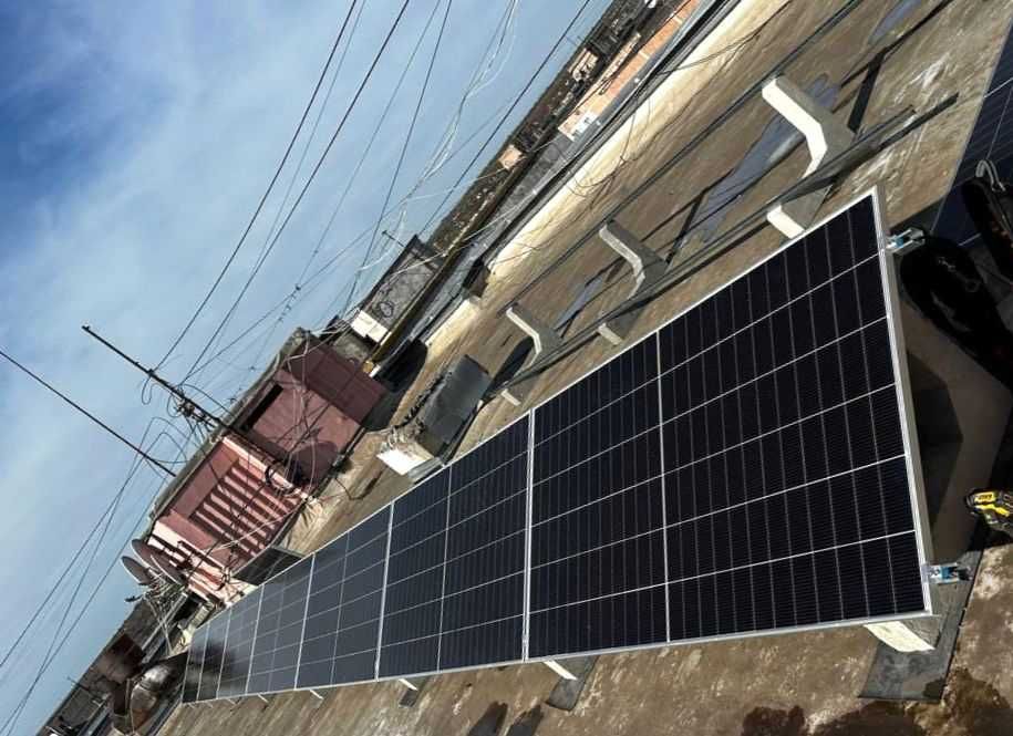 Баластні кріплення до сонячних панелей.