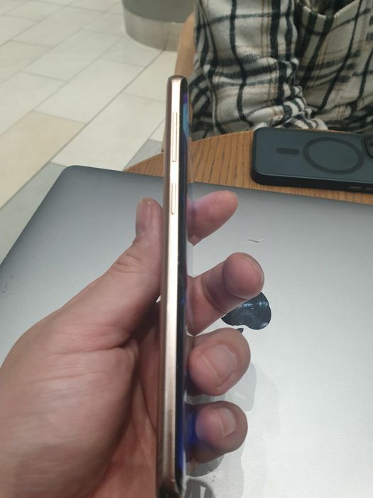 Продам Samsung s9 64 без выгораний