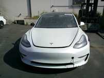 2020 Tesla Model 3  Standart Range Plus