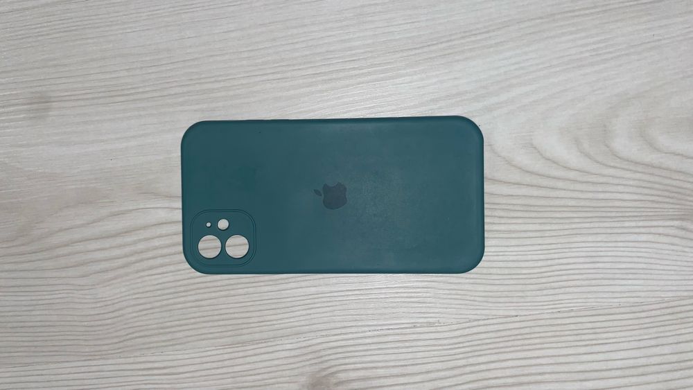 Чохли на айфон 11 б/у