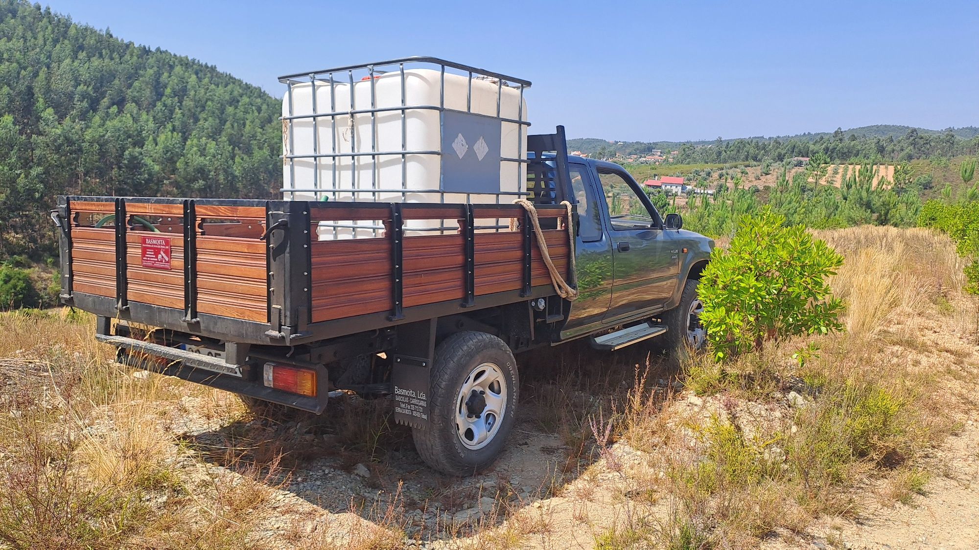 Toyota Hilux 4x4  2.4D
