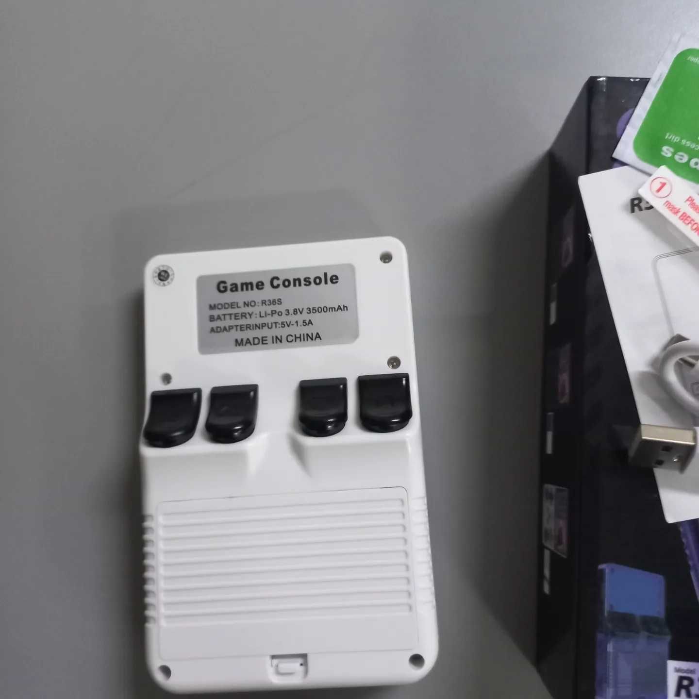 Gameboy R36S emulador c vários jogos