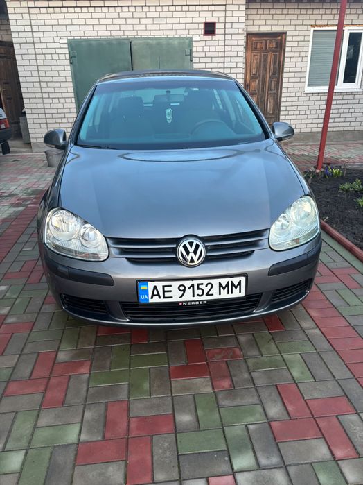 Продам Volswagen Golf 5 1.6 MPI