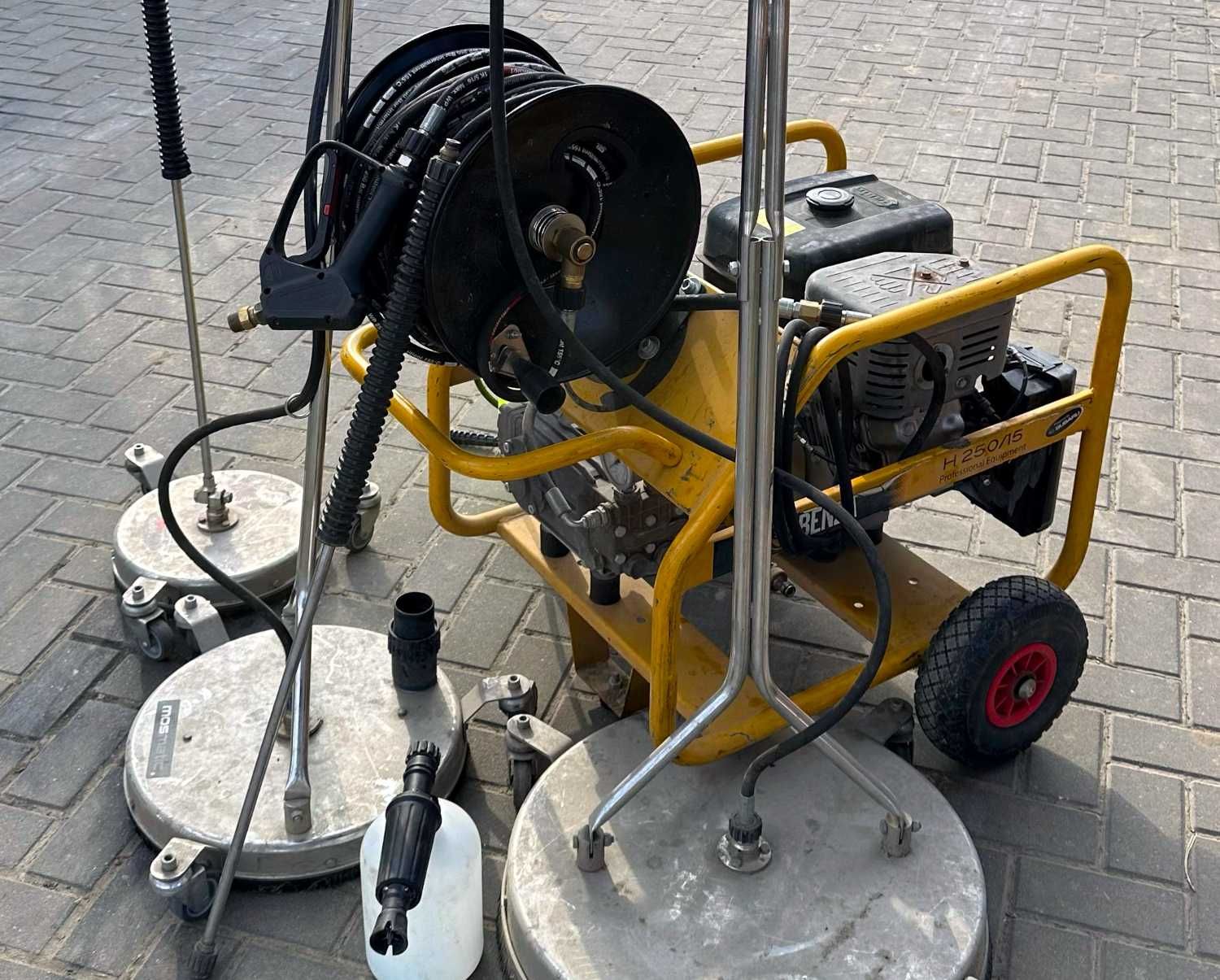 Talerz do mycia kostki brukowej 30/40/50 cm (szczotka, dysk) – WYNAJEM