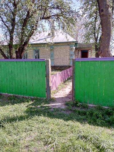 Продається цегляний будинок в смт. Олишівка, Чернігівська обл.