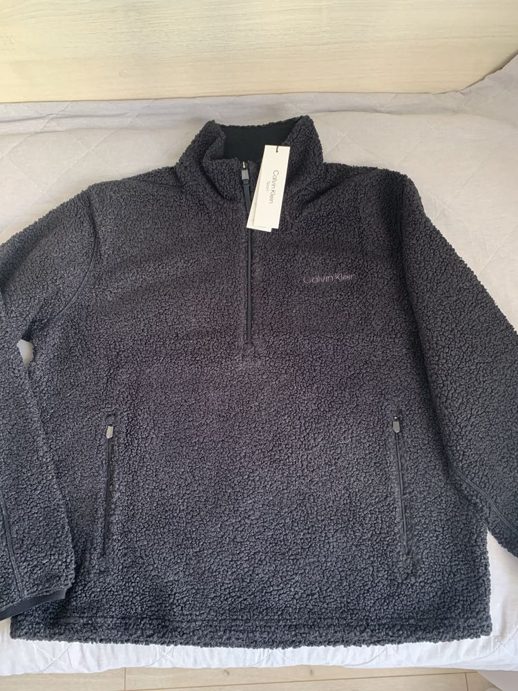 Продам теплую кофту-тедди Calvin Klein, новая, доступна в размерах M,L