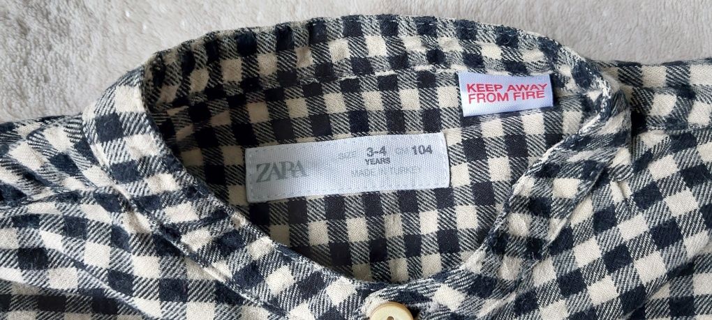 Koszula z długim rękawem w kratkę dla chłopca firmy Zara rozmiar 104